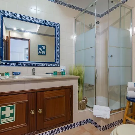 Apartment Casa Oceanus - 2bdr W Pool & Relaxing Balcony - 5 Mins Downtown