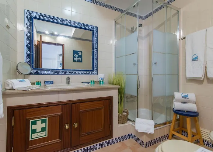 Apartment Casa Oceanus - 2bdr W Pool & Relaxing Balcony - 5 Mins Downtown