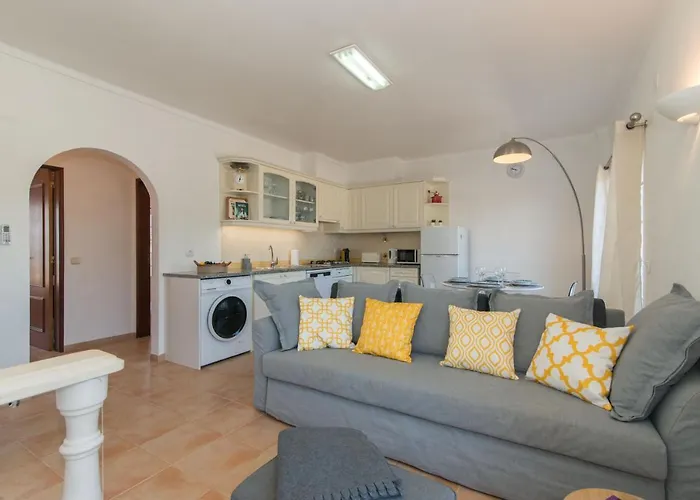 Casa Oceanus - 2bdr W Pool & Relaxing Balcony - 5 Mins Downtown