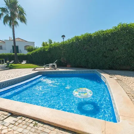 Casa Oceanus - 2bdr W Pool & Relaxing Balcony - 5 Mins Downtown